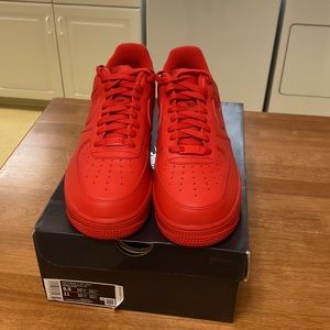 Nike Air Force 1 Low Triple Red